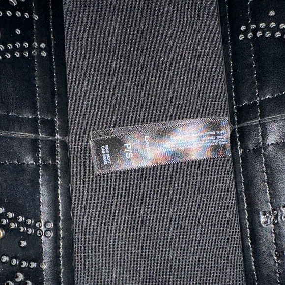 bebe Black Triple Buckle Belt - Picture 7 of 11